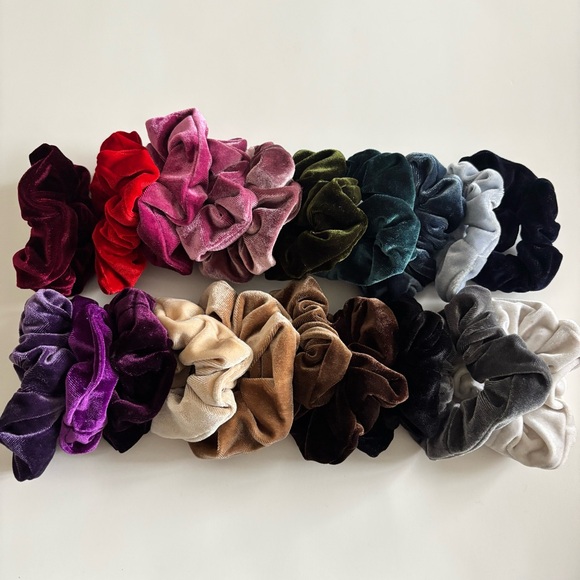 Other - 20 pack velvet scrunchies